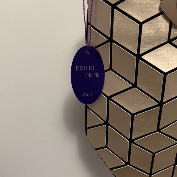 NWT Emilio Pepe Italy Gold Purse - Picture 3 of 4